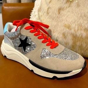 White Raven Fashion Sneakers!